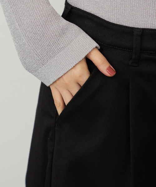 EDWIN（エドウィン）の「【WEB・直営店舗限定】EDWIN LADIES ハタラクロ タックワイドスラックスパンツ（スラックス・レディース・ブラック・X-SMALL/X-LARGE/LARGE/MEDIUM/SMALL）」の8枚目の写真