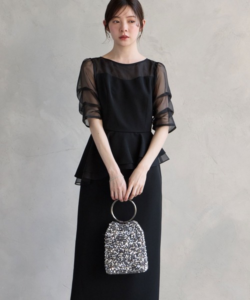 AIMER(エメ)の「シャンブレーオーガンジースリーブペプラムタイトパーティードレス 結婚式 お呼ばれ ドレス 20代 30代 40代(ドレス・レディース・キャメル/カーキ/ブラック・MEDIUM)」の2枚目の写真