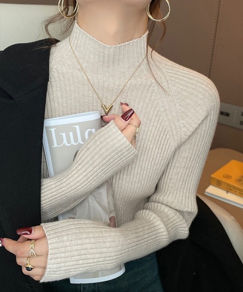 L LABEL(エルラベル)の「袖口ボタンハイネックリブニット(ニット/セーター・レディース・ブラウン/ベージュ/ブラック/アイボリー・FREE)」の8枚目の写真