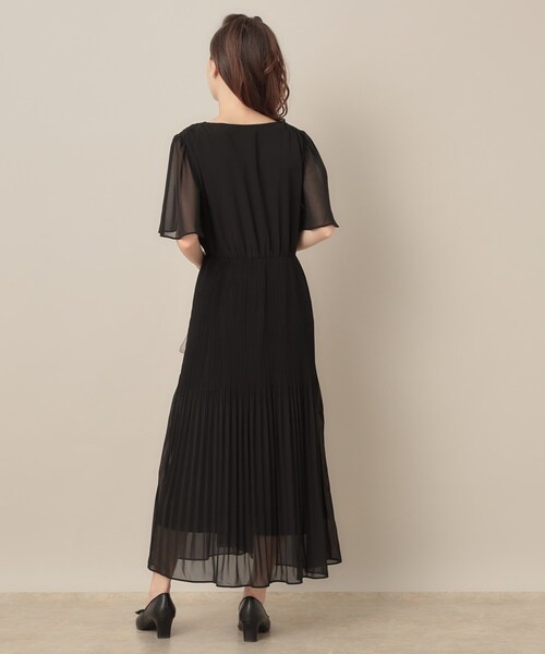 couture brooch（クチュールブローチ）の「【二の腕カバー・楽ちん・通勤】シフォンプリーツワンピース（ワンピース・レディース・サンドベージュ/ブラック/グレー系・38/36/42/40）」の6枚目の写真