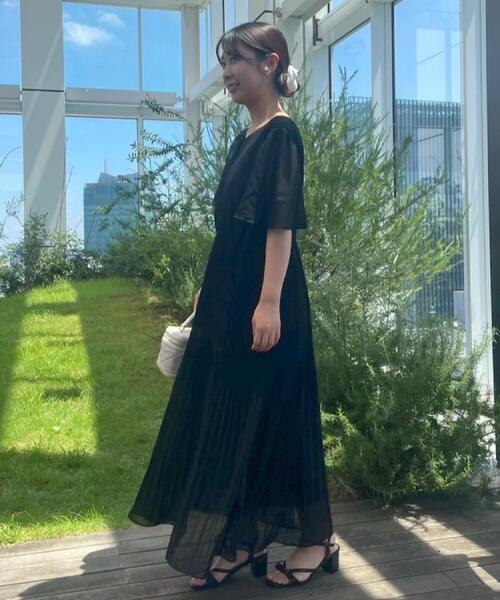 couture brooch（クチュールブローチ）の「【二の腕カバー・楽ちん・通勤】シフォンプリーツワンピース（ワンピース・レディース・サンドベージュ/ブラック/グレー系・38/36/42/40）」の15枚目の写真