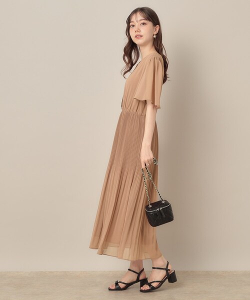 couture brooch（クチュールブローチ）の「【二の腕カバー・楽ちん・通勤】シフォンプリーツワンピース（ワンピース・レディース・サンドベージュ/ブラック/グレー系・38/36/42/40）」の19枚目の写真