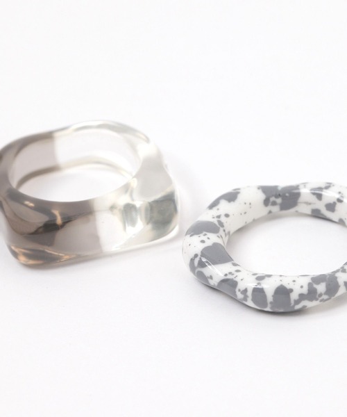 niko and...（ニコアンド）の「クリア柄2セットリング（リング・レディース・ブラウン/ブラック・0）」の4枚目の写真