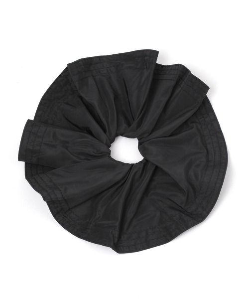 LEPSIM(レプシィム)の「サークルシュシュ 593605(シュシュ・レディース・ブラック/ベージュ・ONE SIZE)」の3枚目の写真