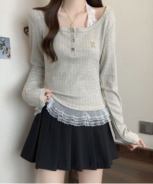 SHEPP(シープ)の「レースキャミソール ヘンリーネックレイヤード風トップス(Tシャツ/カットソー・レディース・アイボリー・M/L)」の2枚目の写真