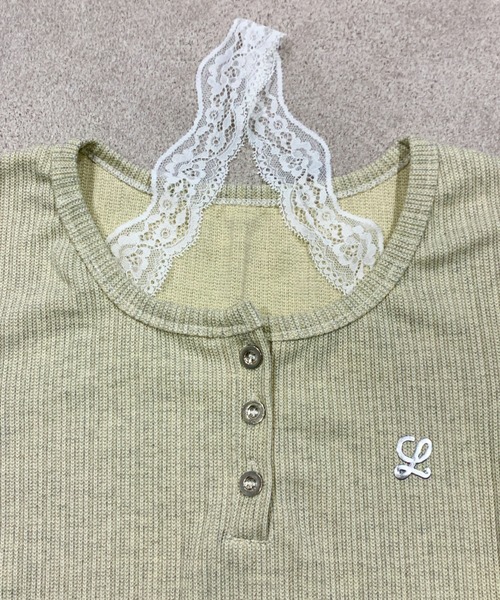 SHEPP(シープ)の「レースキャミソール ヘンリーネックレイヤード風トップス(Tシャツ/カットソー・レディース・アイボリー・M/L)」の11枚目の写真