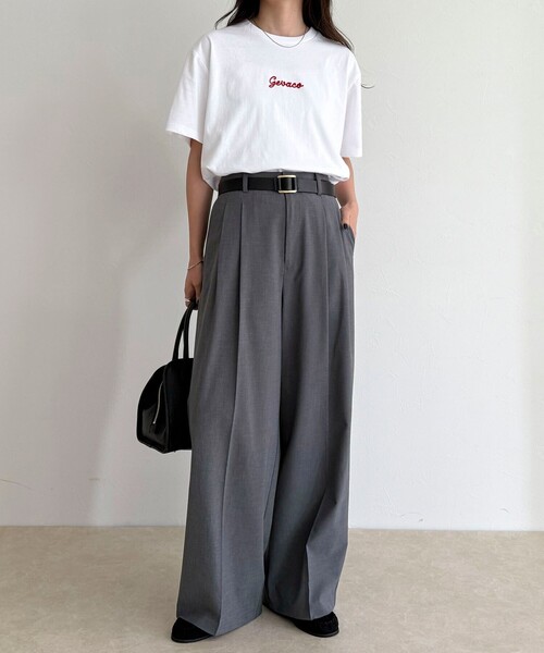 fredy emue(フレディエミュ)の「【GEVACO/ゲバコ】ワンポイントロゴチェーン刺繍半袖Tシャツ(Tシャツ/カットソー・レディース・カーキ/ブラック/オフホワイト/レッド・38)」の17枚目の写真