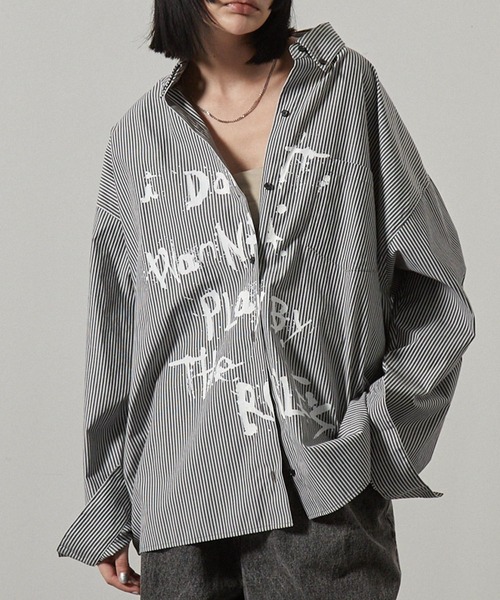 Alfred Alex】レタリングプリントオーバーサイズストライプシャツ