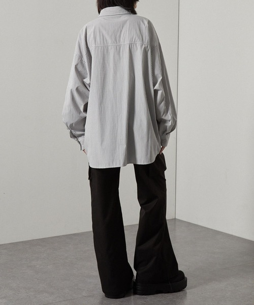 Alfred Alex(アルフレッドアレックス)の「【Alfred Alex】レタリングプリントオーバーサイズストライプシャツ(シャツ/ブラウス・レディース・ブラック/ホワイト・M/L)」の8枚目の写真