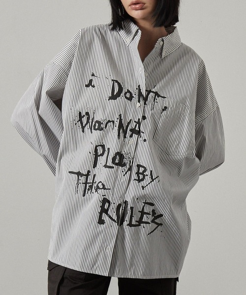 Alfred Alex(アルフレッドアレックス)の「【Alfred Alex】レタリングプリントオーバーサイズストライプシャツ(シャツ/ブラウス・レディース・ブラック/ホワイト・M/L)」の11枚目の写真