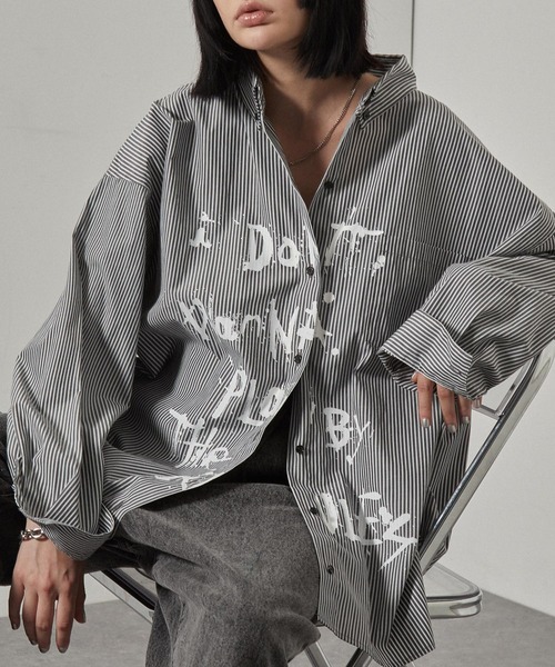 Alfred Alex(アルフレッドアレックス)の「【Alfred Alex】レタリングプリントオーバーサイズストライプシャツ(シャツ/ブラウス・レディース・ブラック/ホワイト・M/L)」の15枚目の写真