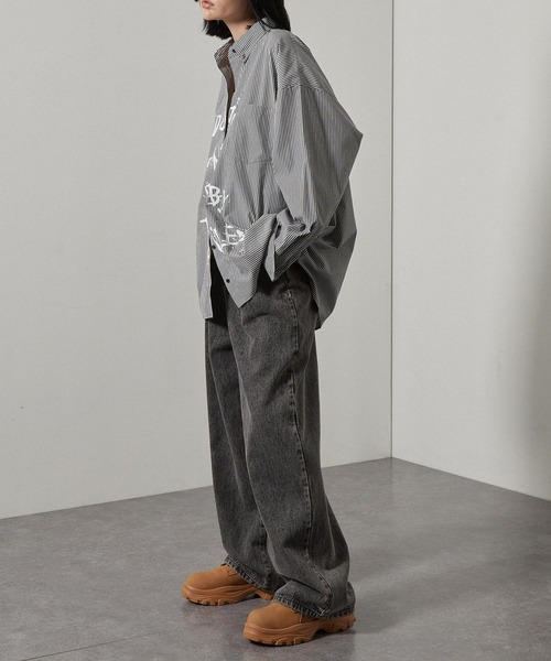 Alfred Alex(アルフレッドアレックス)の「【Alfred Alex】レタリングプリントオーバーサイズストライプシャツ(シャツ/ブラウス・レディース・ブラック/ホワイト・M/L)」の19枚目の写真