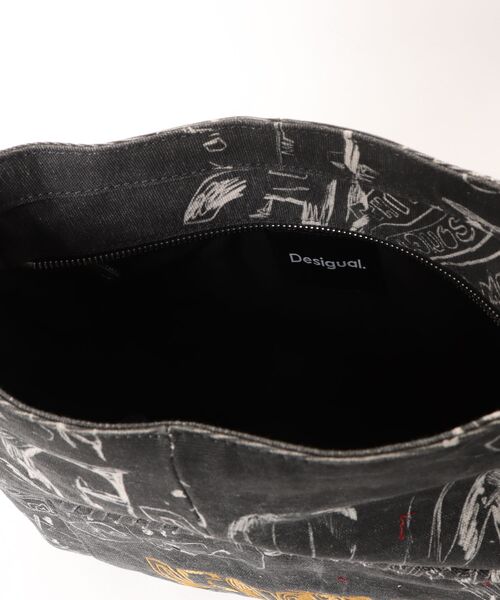 Desigual(デシグアル)の「Graffiti Logo Shoulder Bag/グラフィティロゴショルダーバッグ(ハンドバッグ・レディース・ブラック・FREE)」の4枚目の写真