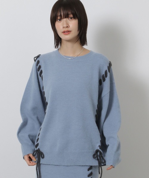 LAKOLE（ラコレ）の「ハンドステッチニットプルオーバー / 587460（ニット/セーター・レディース・アイボリー/グレー/ブルー/モカ・FREE）」の4枚目の写真