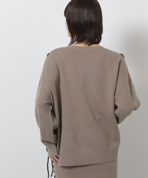 LAKOLE（ラコレ）の「ハンドステッチニットプルオーバー / 587460（ニット/セーター・レディース・アイボリー/グレー/ブルー/モカ・FREE）」の13枚目の写真