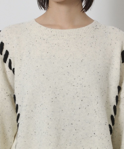LAKOLE（ラコレ）の「ハンドステッチニットプルオーバー / 587460（ニット/セーター・レディース・アイボリー/グレー/ブルー/モカ・FREE）」の19枚目の写真