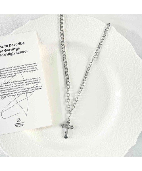 88eighty-eight】BIG 十字架ビジューシルバーネックレス【import