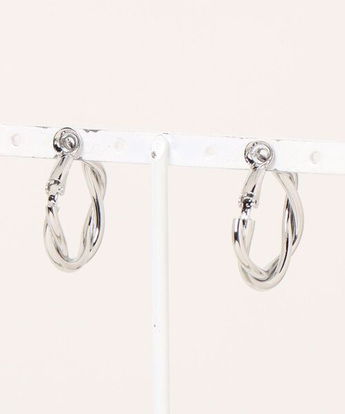 VIBGYOR(ヴィブジョー)の「ツイストフープリングペアピアス/両耳用/ユニセックス(T3)(ピアス(両耳用)・レディース・シルバー・FREE)」の2枚目の写真