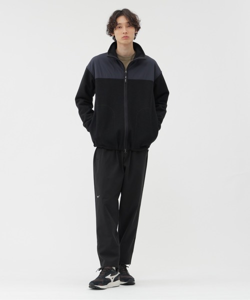 MARGARET HOWELL(マーガレットハウエル)の「WOOL NYLON COMPRESSED JERSEY(ブルゾン・メンズ・ブラック/セージグリーン・LARGE/MEDIUM)」の6枚目の写真