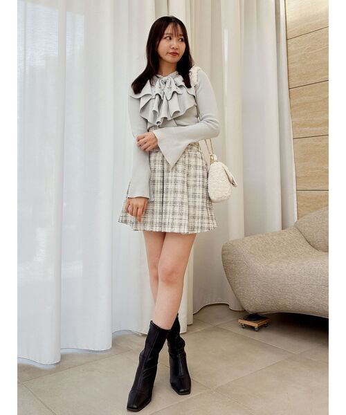 dazzlin（ダズリン）の「ラッフルタイニット（ニット/セーター・レディース・ベージュ/ブラック/グレー・FREE）」の4枚目の写真