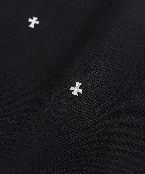 UNKNOWN LONDON(アンノウン・ロンドン)の「A'GEM/9 × .kom 『UNKNOWN LONDON/アンノウン ロンドン』 Tiny Cross Glitter Sweat Pants/タイクロス グリッター スウェットパンツ(スウェットパンツ・メンズ・オフホワイト/ブラック・S/M)」の10枚目の写真