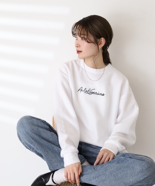 FUNALIVE（ファンアライブ）の「オーバーサイズフリーストレーナー 刺繍デザイン（スウェット・メンズ・ブラック/ネイビー系1/ブラック系1/ブラック系2/ブラック系3/ホワイト系1/ホワイト系2/ホワイト系3/ネイビー系2/ダークグリーン系1/ダークグリーン系2/ダークブラウン/ネイビー系3/ブラック系6/ブラック系4/ホワイト系5/ブラック系その他/ホワイト系4/スモーキーグリーン系1/ブラック系その他2/ダークブラウン系1/ダークグリーン系3/ホワイト系6/ホワイト系7/ブラック系その他3/杢グレー/グレイッシュブルー/ホワイト系8/グレー系1/ブラック系その他4/ブラック系その他5/ホワイト系9/ダークブラウン系2/ネイビー系4・M/L/LL）」の8枚目の写真