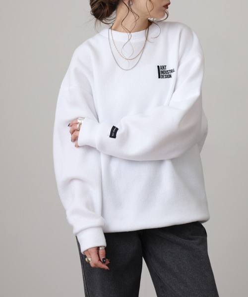 FUNALIVE（ファンアライブ）の「オーバーサイズフリーストレーナー 刺繍デザイン（スウェット・メンズ・ブラック/ネイビー系1/ブラック系1/ブラック系2/ブラック系3/ホワイト系1/ホワイト系2/ホワイト系3/ネイビー系2/ダークグリーン系1/ダークグリーン系2/ダークブラウン/ネイビー系3/ブラック系6/ブラック系4/ホワイト系5/ブラック系その他/ホワイト系4/スモーキーグリーン系1/ブラック系その他2/ダークブラウン系1/ダークグリーン系3/ホワイト系6/ホワイト系7/ブラック系その他3/杢グレー/グレイッシュブルー/ホワイト系8/グレー系1/ブラック系その他4/ブラック系その他5/ホワイト系9/ダークブラウン系2/ネイビー系4・M/L/LL）」の9枚目の写真