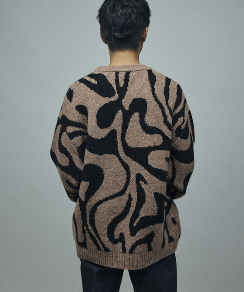 Firsthand(ファーストハンド)の「Firsthand/ファーストハンド 総柄 ダブルジャガード ニット クルーネック プルオーバー / リラックスフィット(ニット/セーター・メンズ・ブラック/キャメル/ネイビー・MEDIUM/LARGE)」の13枚目の写真