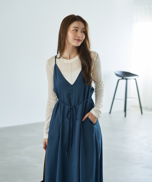 STYLE DELI（スタイルデリ）の「ジョーゼット生地キャミ型フレアジャンパースカート（ワンピース・レディース・ブラック/コバルトブルー・01/02）」の10枚目の写真