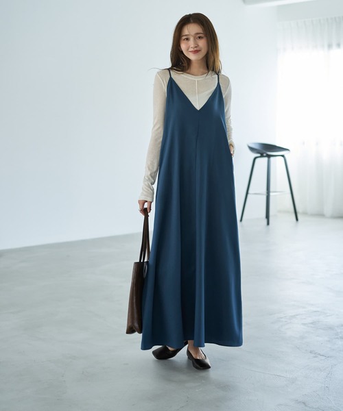 STYLE DELI（スタイルデリ）の「ジョーゼット生地キャミ型フレアジャンパースカート（ワンピース・レディース・ブラック/コバルトブルー・01/02）」の3枚目の写真