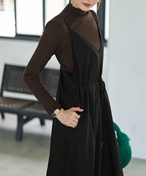 STYLE DELI（スタイルデリ）の「ジョーゼット生地キャミ型フレアジャンパースカート（ワンピース・レディース・ブラック/コバルトブルー・01/02）」の8枚目の写真