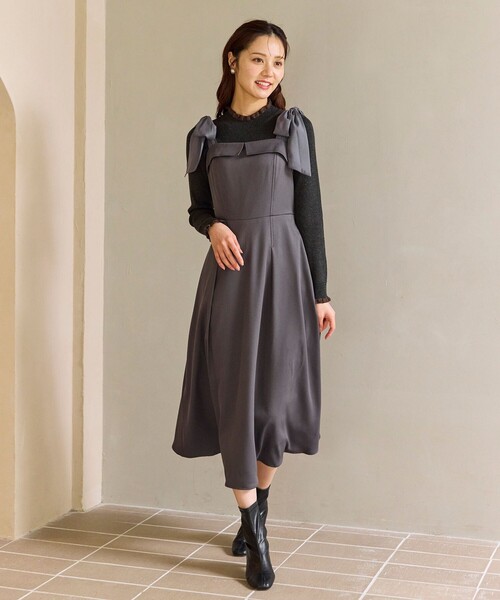 Feroux(フェルゥ)の「シアーリボンショルダー ジャンパースカート(ワンピース・レディース・ピンク系/グレー系・SMALL/MEDIUM)」の13枚目の写真
