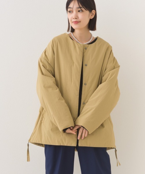 OMNES（オムネス）の「中綿ダウンステッチレスサイドZIPハーフコート（ダウンジャケット/コート・レディース・ネイビー/ベージュ/カーキ/ブラック・FREE）」の3枚目の写真