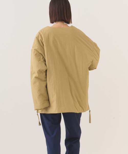 OMNES（オムネス）の「中綿ダウンステッチレスサイドZIPハーフコート（ダウンジャケット/コート・レディース・ネイビー/ベージュ/カーキ/ブラック・FREE）」の9枚目の写真