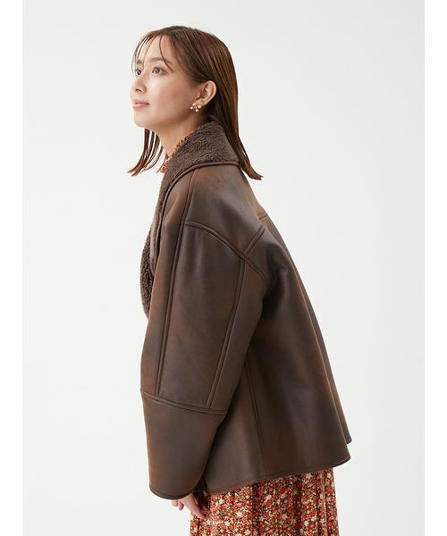 Mila Owen（ミラオーウェン）の「フェイクレザームートンジャケット（ムートンコート・レディース・キャメル/ブラウン/ブラック・0/1）」の15枚目の写真