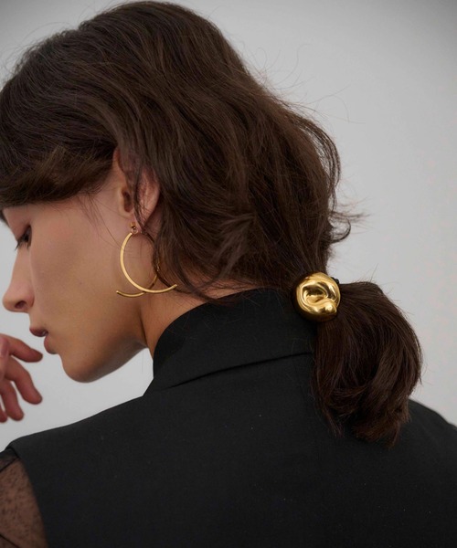 CENE(セネ)の「【CENE】セネ/サークルヘアタイ(ヘアゴム・レディース・シルバー/ゴールド・FREE)」の4枚目の写真