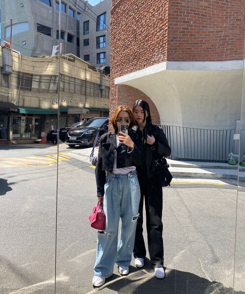 AVANDRESS(アバンドレス )の「BUCKLE WIDE DENIM PANTS BLACK(デニムパンツ・レディース・その他・MEDIUM/LARGE/X-LARGE/SMALL)」の11枚目の写真