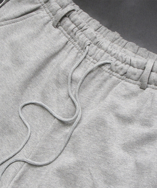 CRIGUN(クリガン)の「Wide Track Pants Max Over Fit MELANGE GREY(スウェットパンツ・レディース・グレー・MEDIUM/LARGE/X-LARGE)」の7枚目の写真