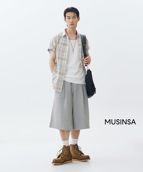 MUSINSA STANDARD（ムシンサスタンダード）の「ワンタックロングバミューダスウェットパンツ [ミディアムグレー]（その他パンツ・メンズ・その他・SMALL/MEDIUM/LARGE/X-LARGE/XX-LARGE/XXX-LARGE）」の8枚目の写真