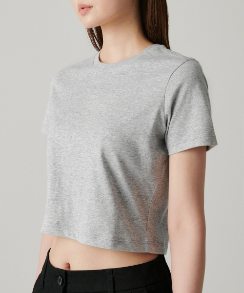 MUSINSA STANDARD WOMAN（ムシンサスタンダードウーマン）の「[クールタンダード] ウィメンズ クルーネック クロップTシャツ [ミディアムグレー]（Tシャツ/カットソー・レディース・その他・SMALL/X-SMALL/X-LARGE/LARGE/MEDIUM）」の4枚目の写真