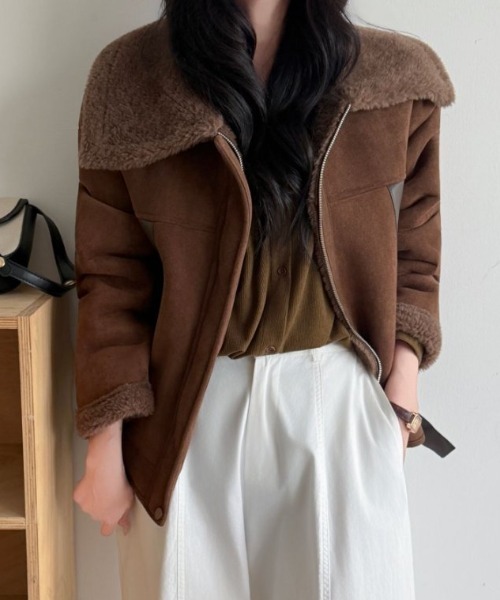 ABITOKYO（アビトーキョー）の「ボア襟ショート丈スエードジャケット（ブルゾン・レディース・ブラウン/モカ・FREE）」の11枚目の写真