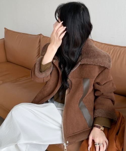 ABITOKYO（アビトーキョー）の「ボア襟ショート丈スエードジャケット（ブルゾン・レディース・ブラウン/モカ・FREE）」の13枚目の写真