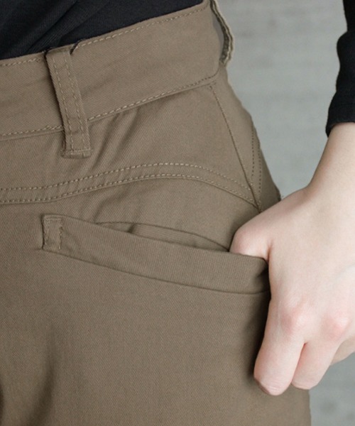 MARAI（マーライ）の「サルエルパンツ チノパン（チノパンツ・レディース・ベージュ/ブラック/カーキ・M/L/4L/3L/LL）」の7枚目の写真