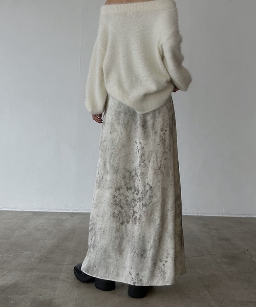 PAGEBOY（ページボーイ）の「サテンナロースカート 【ウエストゴム・ストレスフリー】（スカート・レディース・グレー/ブラック/ホワイト/レッド・FREE）」の7枚目の写真