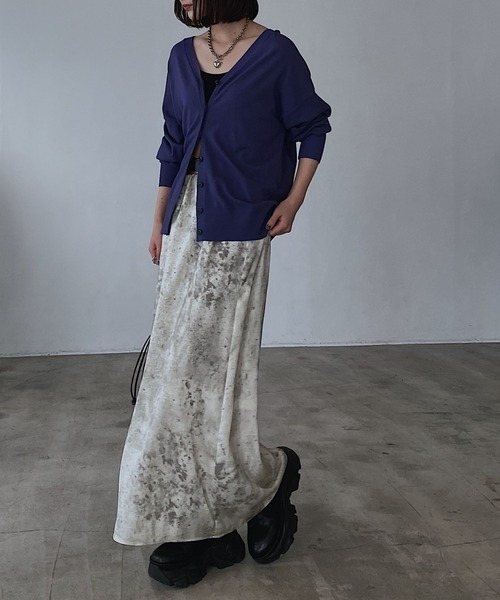 PAGEBOY（ページボーイ）の「サテンナロースカート 【ウエストゴム・ストレスフリー】（スカート・レディース・グレー/ブラック/ホワイト/レッド・FREE）」の11枚目の写真