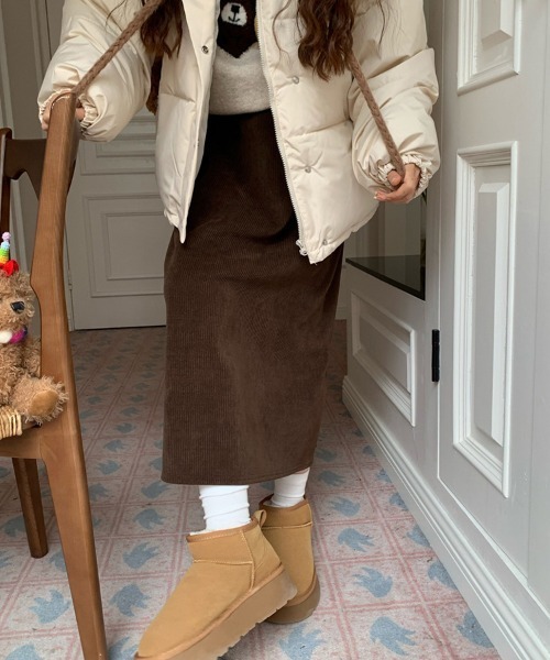 SallyLunn(サリーラン)の「コーデュロイIラインスカート(スカート・レディース・ブラック/ブラウン・LARGE/MEDIUM)」の6枚目の写真