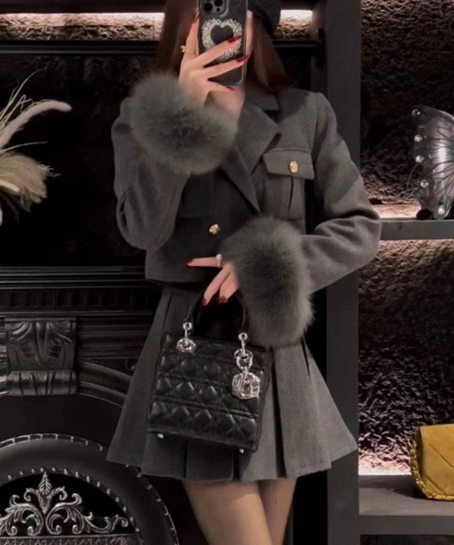 LAC-VERT(ラック・ヴェール)の「ショートジャケット+プリーツスカートセットアップ(セットアップ・レディース・チャコールグレー/ブラウン・FREE)」の1枚目の写真