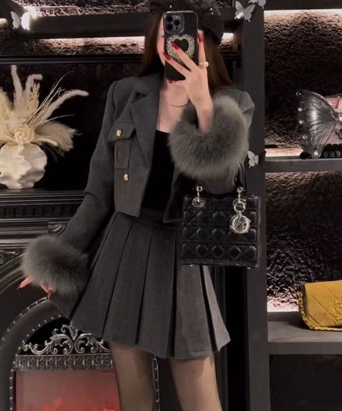 LAC-VERT(ラック・ヴェール)の「ショートジャケット+プリーツスカートセットアップ(セットアップ・レディース・チャコールグレー/ブラウン・FREE)」の4枚目の写真