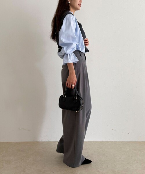 fredy emue（フレディエミュ）の「フリルデザインシャツ（シャツ/ブラウス・レディース・オフホワイト/ブルー系その他/ベージュ系その他・38）」の6枚目の写真