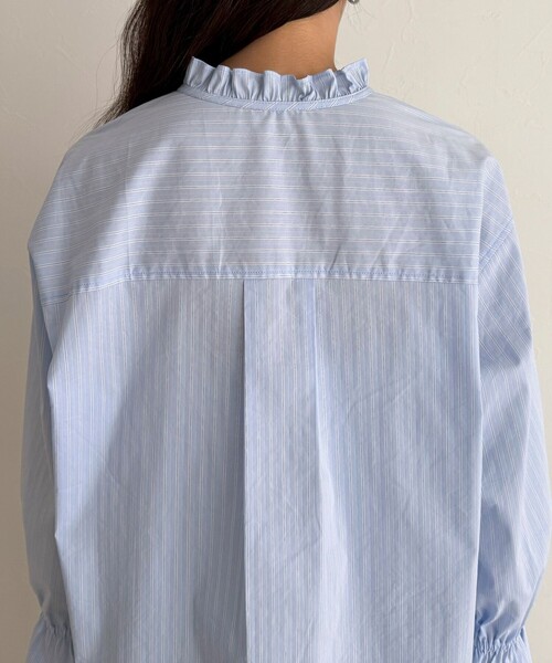 fredy emue（フレディエミュ）の「フリルデザインシャツ（シャツ/ブラウス・レディース・オフホワイト/ブルー系その他/ベージュ系その他・38）」の17枚目の写真